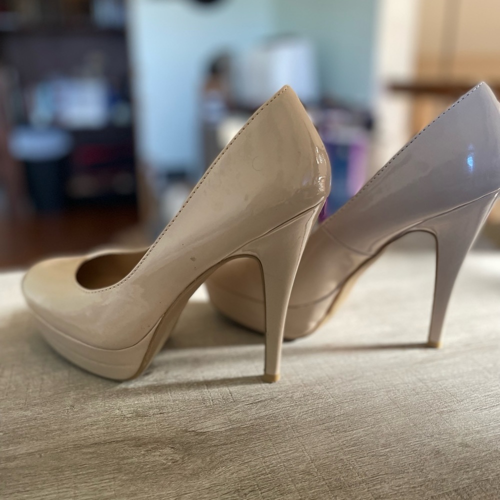 Lauren Conrad nude platforms 9.5